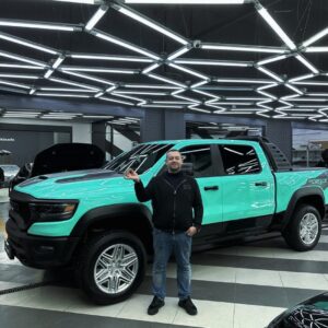 Erik Kituashvili Instagram - Кайфую с этой тачки!
@brooklands_detailing подёргали мои нервы конечно в процессе работы) но финал пушка. Лучшие в РФ 100%
И колёса от @powerwheels_russia мне очень нравятся.
Жду когда нормальную резину поставлю, и увидите как заиграет тачка в полную силу. С кайфом😎