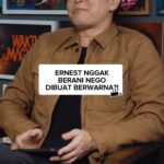 Ernest Prakasa Instagram - Lengkapi pengalamanmu nonton #Jesedef dengan cara menyimak obrolan ini di yutub Hahaha TV! 😉 #JatuhCintaSepertiDiFilmFilm