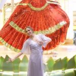 Esha Deol Instagram - Some tales get etched in your heart forever! It was an evening to remember @phoenixmctypune as I got to be a part of a grand rhythmic celebration. Their larger-than-life #TalesOfRhythm décor reflects the passion that I possess for dancing. I was left awestruck by its grace and glory! And how is it possible that I do not go splurging out at my favourite brands - @zara @veromodaindia @hamleys_india @roycechocolateindia @charleskeithofficial @swarovski @aldo_shoes It was indeed an eventful evening at Pune’s entertainment hub. What are you waiting for? Go visit the mall right now and witness the Tales Of Rhythm! #PhoenixMarketcityPune #EshaDeol #Diwali #Festive #PhoenixMalls #Explore #FestiveShopping