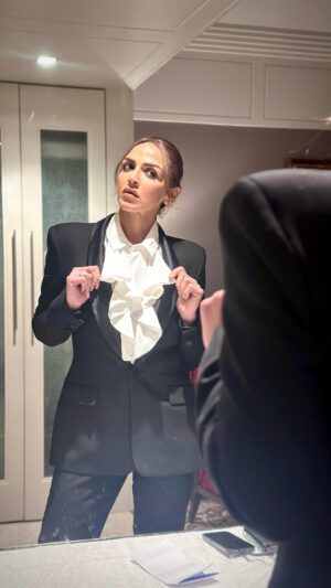 Esha Deol Instagram - She’s not bossy.. she’s the boss 👑✨♠️🤟🏻

HMU @_narendrajadhav_ @fatima_dsouza @shankarjadhav813 
Managed by @palsandpeersentertainment 

#fearlessmotivation #BossLady #Powerful #ED  #Reel #Bossy #Girlspower #Suitup #bts #Trending #EDinAction #Suits #Explore #events #justlookgood #Gratitude ♥️🧿