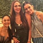 Esha Deol Instagram - With my squad.. a lovely chilled out evening ♥️🧿🫶🏼🤗♥️ @abhaydeol @ahana_deol_vohra @tinadehal @tusshark89 @itszayedkhan @neranee @kkapadias @avani.rai @smriti_khanna @mistergautam @fitnesswithsatya @neha_tanna_joshi #vaibhavvohra #mybirthday #party #aboutlastnight #rooftop #chillvibes #friends #family #gratitude ♥️🧿