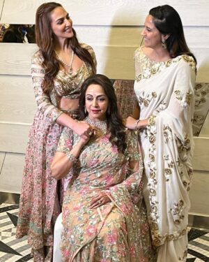 Esha Deol Instagram - Celebrating the goddess with these 2 super woman in my life my mother & my sister. 
Wishing you all a very happy navratri 🧿♥️🙏🏼🧿♥️ 
Naari Shakti 

@dreamgirlhemamalini @ahana_deol_vohra 

Wearing @houseofneetalulla 
HMU @tulsi5solanki @fatima_dsouza @surve.jaya @shankarjadhav813 

#happynavratri #naarishakti #goddess #superwoman #delhi #sundayfunday #sisterhood #motheranddaughter #divinefeminine #shubnavratri #hemamalini #ahanadeolvohra #eshadeol #gratitude ♥️🧿