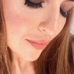 Esha Deol Instagram - @natasha.moor your makeup by @natashamoorcosmetics is absolutely a delight to use . Best wishes for the launch of your products in India @nykaapro #makeup #makeupartist #wesnesday #beauty #beautyproducts #makeupproducts #natashamoorcosmetics #eshadeol #gratitude 🧿♥️