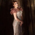 Esha Deol Instagram - There is a side of me that has always loved rustic vintage looks with earthy colours…. These pictures do just that . 🤎🤎💗🤎🤎 Produced by : @hicelebmagazine Published @hicelebmagazine Shot by @a.rrajaniphotographer Stylist - @aas_thaaaa Assistant Styling- @anne_ankitaa Outfit @amitgt_officialpage Jewellery @rafthelabel Makeup @richie_muah Hair @fatima_dsouza Editing - A.Rrajani team Location - A.Rrajani Photography Studio #hicelebmagazine #covergirl #fridayvibes #vintagestyle #eshadeol #gratitude 🧿♥️