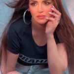 Esha Deol Instagram - 🖤🤍♥️🤍🖤 🎞️Reels by - @bea_nayak 📸Photographer - @tinadehal 💄HMU - @fatima_dsouza @ankitamanwanimakeupandhair 💃🏻Styled by - @imeshadeol ♥️Managed by -@palsandpeersentertainment 🕺🏼Staff - @shankarjadhav813 #esha #eshadeol #edt #eshadeolxtinadehal #photoshoot #photooftheday #black #dramatic #actorslife #blacklove #eyes #shoot #shootlife #blackandsilver #reels #reelitfeelit #viral #trending #trendingreels #explore #explorepage #gratitude ♥️🧿