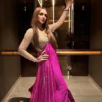 Esha Deol Instagram - 💘 Wearing @houseofneetalulla @neeta_lulla HMU @fatima_dsouza @palsandpeersentertainment #workmode #travel #events #indiancouture #couture #gown #hotpink #bling #weekendvibes #justlookgood #gratitude ♥️🧿