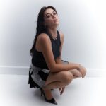 Esra Bilgiç Instagram - 🖤