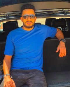 Essam Elsakka Instagram - ✌️💜 #blue #essamelsaka