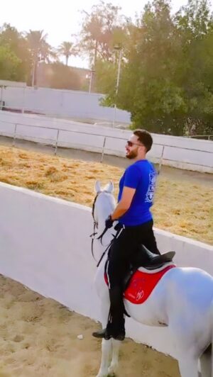 Essam Elsakka Instagram - ❤️🐴🐴🤗 #horse #horses #horsesofinstagram #equestrian #horseriding #equine #pony #pferd #equestrianlife #horselove #dressage #horselover #instahorse #love #cheval #showjumping #horselife #photography #nature #عصام السقا #horseofinstagram #caballo #riding #horsebackriding #pferdeliebe #caballos #horsepower #horsephotography #essamelsaka #essamelsakkaa