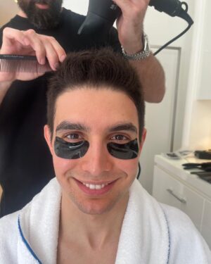 Esteban Ocon Instagram - Bucket list: Cannes Festival with mum ✅😊 #asteroidcity

Merci @berluti 👌🏼