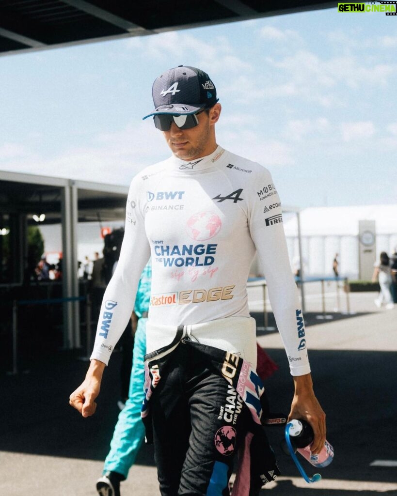 Esteban Ocon Instagram - Back in the points after a good recovery drive. Today was about teamwork and both cars in the points is a good result for us. Still a lot of work to do, we won’t stop pushing. Arigato gozaimasu, Suzuka. 🇯🇵 日本鈴鹿賽車場 - Suzuka Circuit