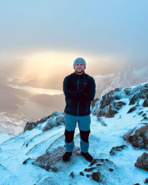 Ethan Payne Instagram - spontaneous summit of Snowdon ✅ 
@gymshark beanie keeping me extra warm, what an absolutely corking trip with the boys 🏔️🥾☺️ #ad