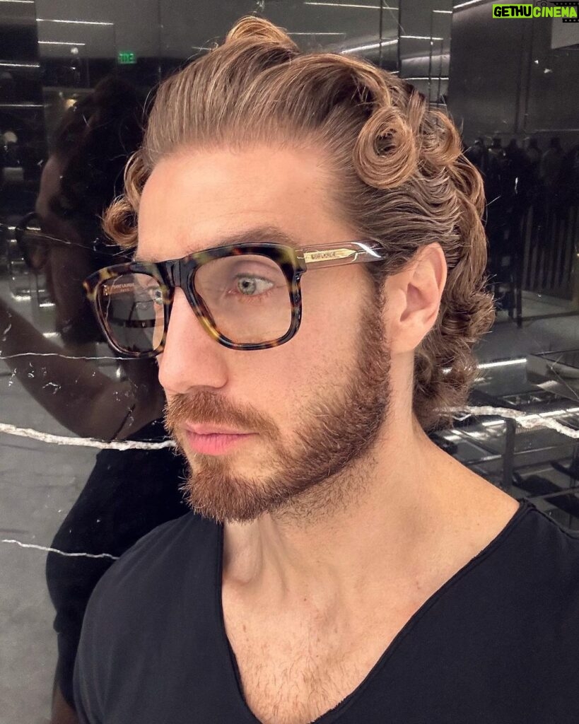 Eugenio Siller Instagram - The little things in life matter … 🤓