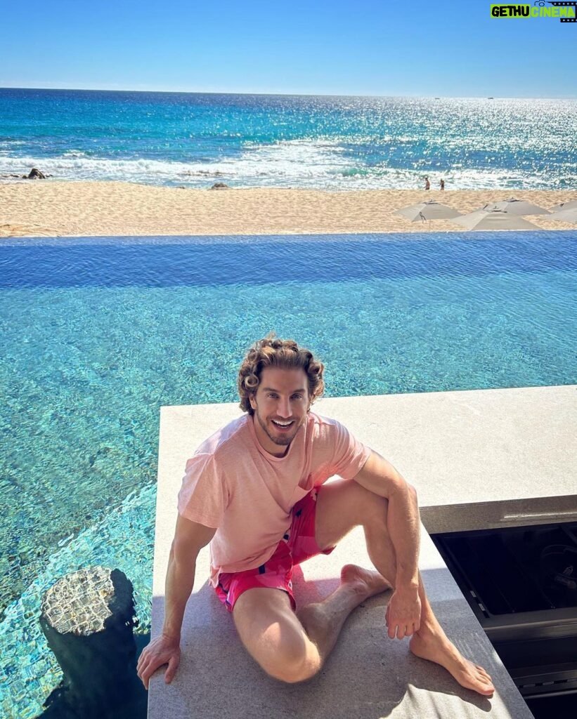 Eugenio Siller Instagram - I think I belong here … 🌅 🌊 Los Cabos Mexico