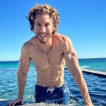 Eugenio Siller Instagram - Feliz Ombligo de la Semana / Happy Hump Day Los Cabos Mexico
