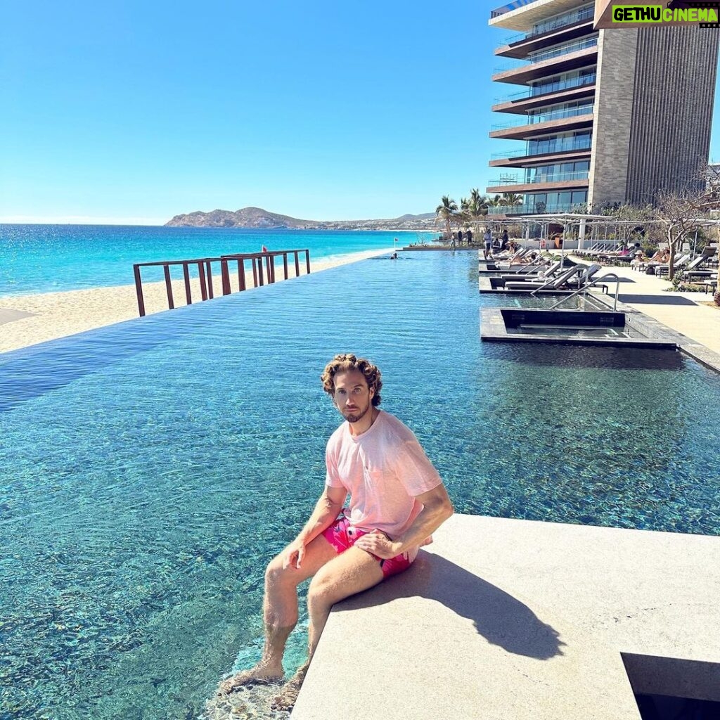 Eugenio Siller Instagram - Life is easier when you’re not complaining, worrying or stressing about anything … @solazresortloscabos #SolazIsWarmingUp #BeWithUs #OnceInALifetimeHoliday Solaz, A Luxury Collection Resort, Los Cabos