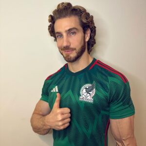 Eugenio Siller Thumbnail - 77.7K Likes - Most Liked Instagram Photos