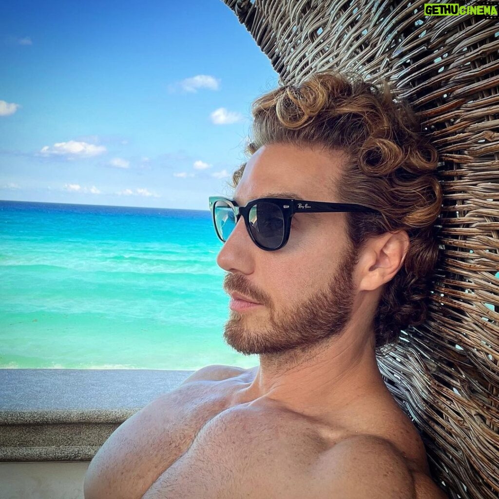 Eugenio Siller Instagram - Shades of blue … Cancún, Quintana Roo