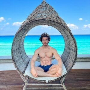 Eugenio Siller Thumbnail - 92K Likes - Most Liked Instagram Photos