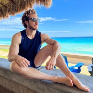 Eugenio Siller Thumbnail - 65.5K Likes - Most Liked Instagram Photos