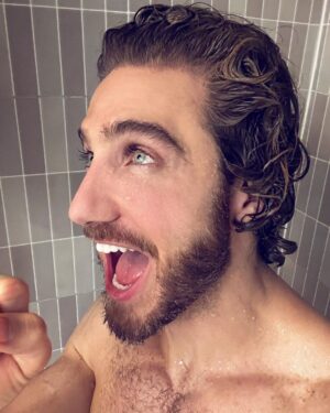 Eugenio Siller Instagram - You got me singing in the shower … 🎶 🎵