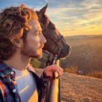 Eugenio Siller Instagram - Amazing day with friends and horses … 🐴 ☀️ / Día increíble con amigos y caballos … Hollywood Sign Scenic View