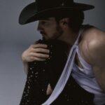 Eugenio Siller Instagram - Some more pics … @revistasarah 📸: @diego.bigolin 👕: @sergio.valenzuelach PR: @palomocaro @puntoyapartemk Mexico City, Mexico