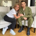 Eugenio Siller Instagram - Hoy entrevista con @marapatriciacastaneda a la 7pm México !!! Que placer !!! Styling 👕: @gerardangulo Outfit: @zegnaofficial 🥾: @ferragamo 👕: @sandroparis Mexico City, Mexico