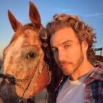 Eugenio Siller Instagram - Amazing day with friends and horses … 🐴 ☀️ / Día increíble con amigos y caballos … Hollywood Sign Scenic View