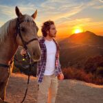 Eugenio Siller Instagram - Amazing day with friends and horses … 🐴 ☀️ / Día increíble con amigos y caballos … Hollywood Sign Scenic View