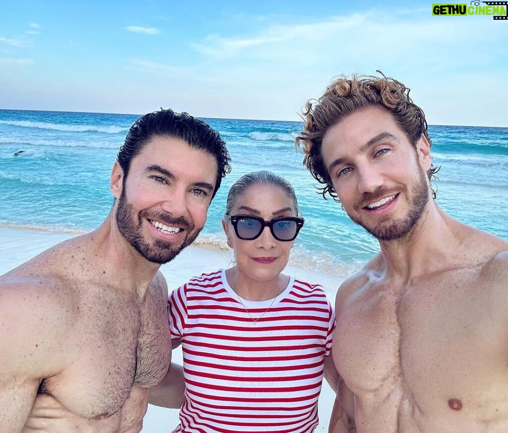 Eugenio Siller Instagram - Happy birthday Mami !!!! 🦋 ☀ La reina de la casa ! •Family First• @liveaquacancun #aqualover #aquacancun Live Aqua Beach Resort Cancun