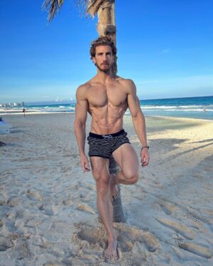Eugenio Siller Thumbnail - 57.7K Likes - Most Liked Instagram Photos