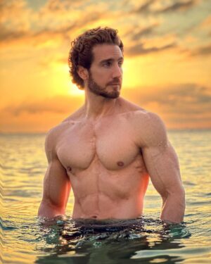 Eugenio Siller Thumbnail - 62.7K Likes - Most Liked Instagram Photos