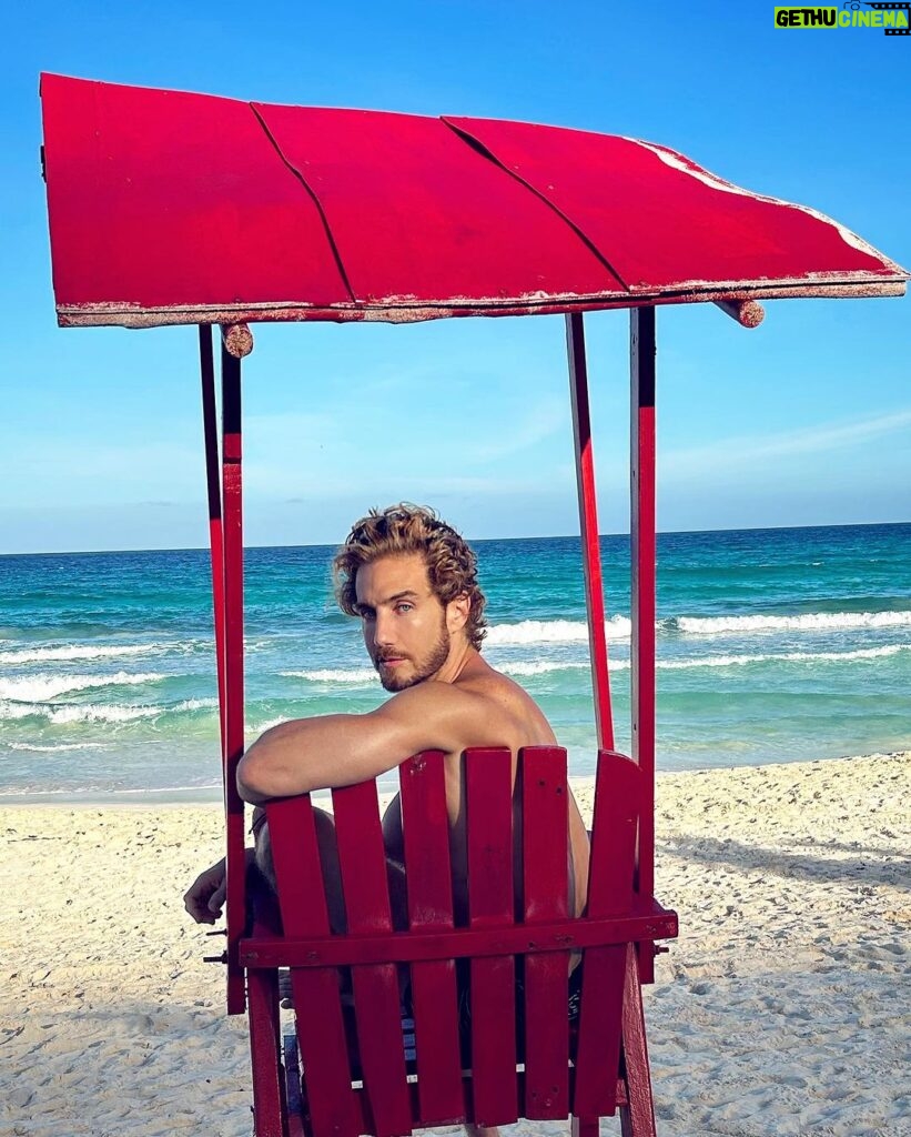 Eugenio Siller Instagram - • BAE-WATCH • ☀ 🛟 Live Aqua Beach Resort Cancun