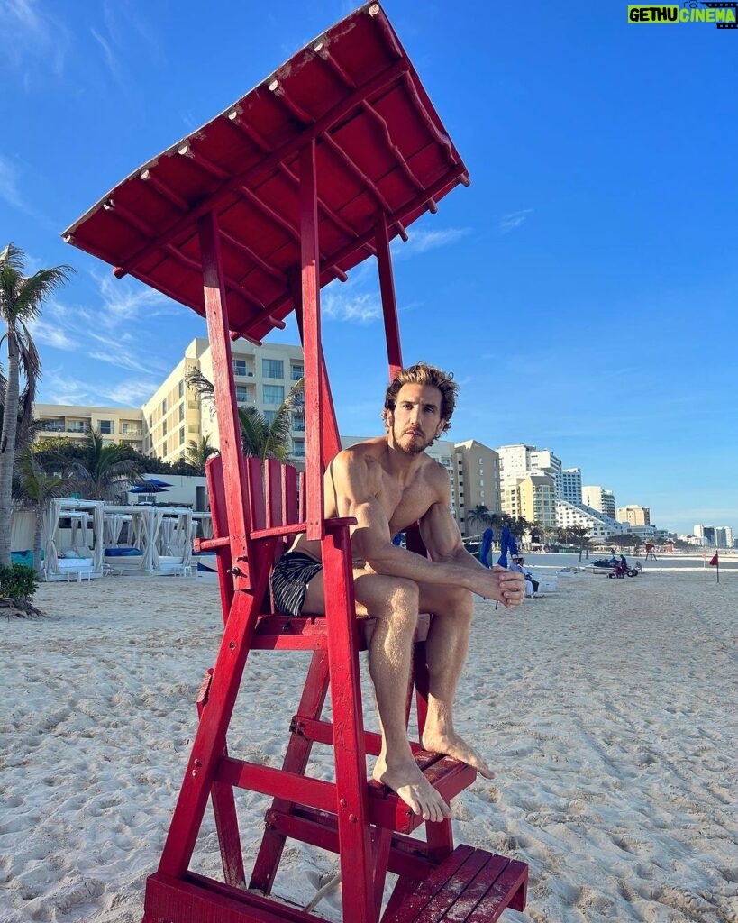 Eugenio Siller Instagram - • BAE-WATCH • ☀ 🛟 Live Aqua Beach Resort Cancun