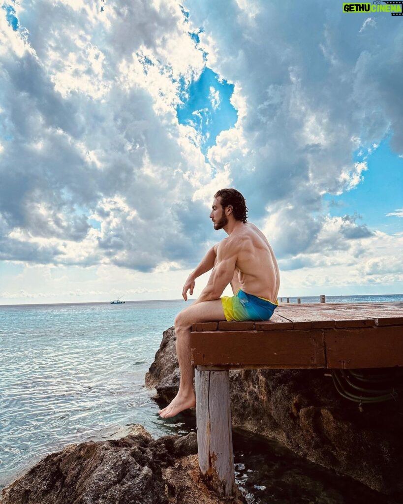 Eugenio Siller Instagram - "We suffer more in Imagination than in reality.” - Seneca - Mexico