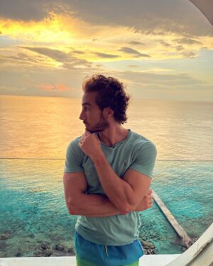 Eugenio Siller Instagram - The Circle of Life … ⭕️ ☀️ ☁️ 🌊