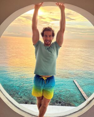 Eugenio Siller Instagram - The Circle of Life … ⭕️ ☀️ ☁️ 🌊