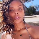Eva Marcille Instagram - There’s a first time for everything. Just got food jacked by an iguana in Puerto Rico 🇵🇷 😝