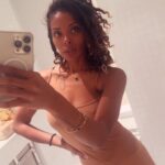 Eva Marcille Instagram - Happy hump day🌻