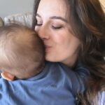Evelyn Sharma Instagram - Obsessed 💖👼🏻 #smoochies #motherhood #momlife #twoundertwo