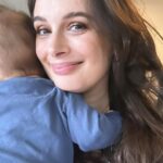 Evelyn Sharma Instagram - Obsessed 💖👼🏻 #smoochies #motherhood #momlife #twoundertwo