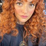 Ezgi Mola Instagram - 🧡 turuncuyu seviyorum 🧡 o da beni sevmiş 😍🥳