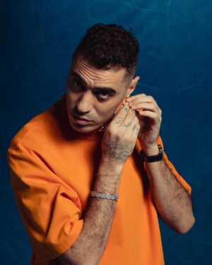 Fabio Bartolo Rizzo Instagram - E ancora una volta…
Sono al quinto platino e so che non è l’ultimo ! 
Noi, Loro, Gli Altri 💿💿💿💿💿