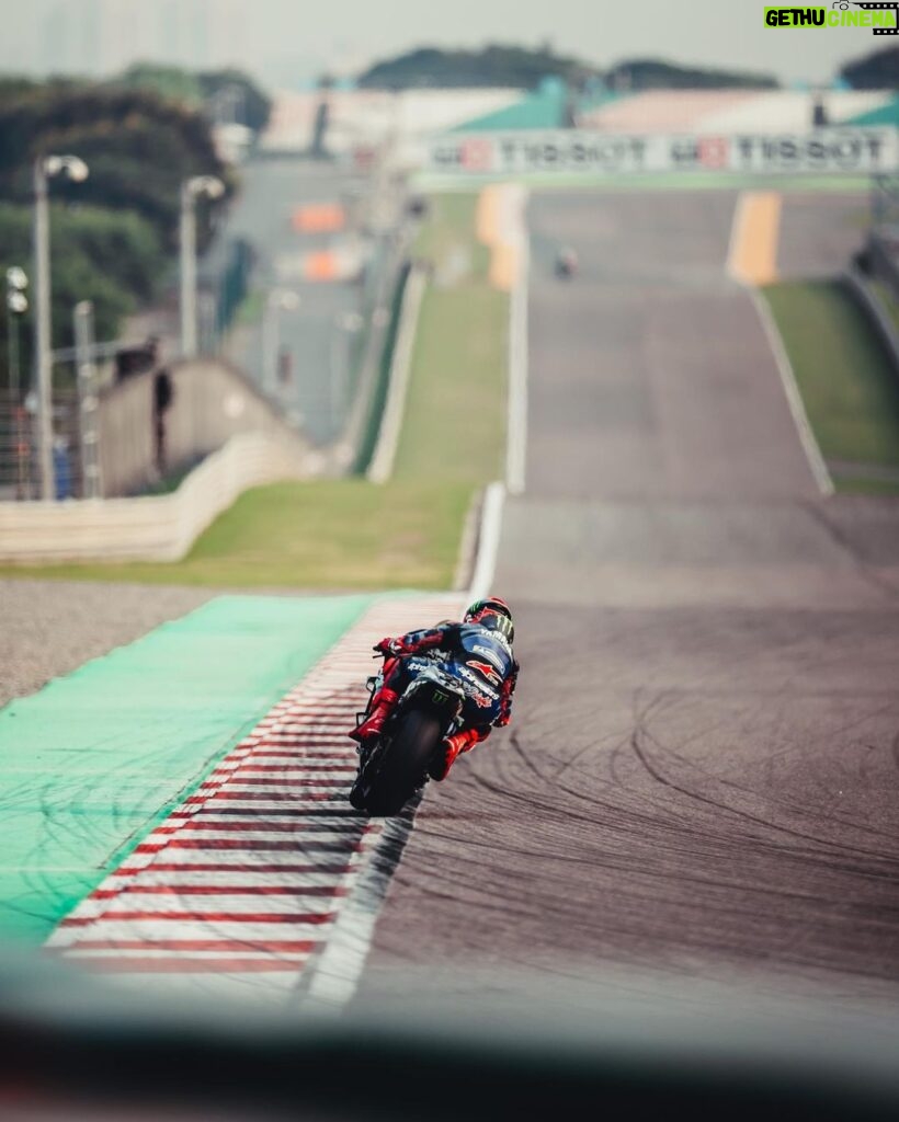 Fabio Quartararo Instagram - P8 on the grid. Considering the long straights and acceleration we did our best. ✌🏼 Buddh International Circuit