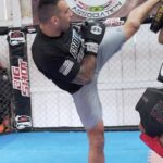 Fabrício Werdum Instagram - Nos bastidores da determinação e da dedicação, estou me preparando para a luta com o apoio da Profit Labs. Cada treino é um passo em direção à vitória. Vamos juntos rumo ao topo, HEYYY! Profit Labs Build your results! 💪🥊