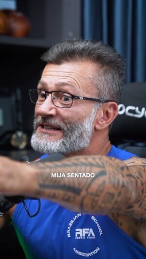 Fabrício Werdum Instagram - Olha a resenha com o @werdum no novo vídeo do canal. 

Confere lá e comenta aí o que você achou.