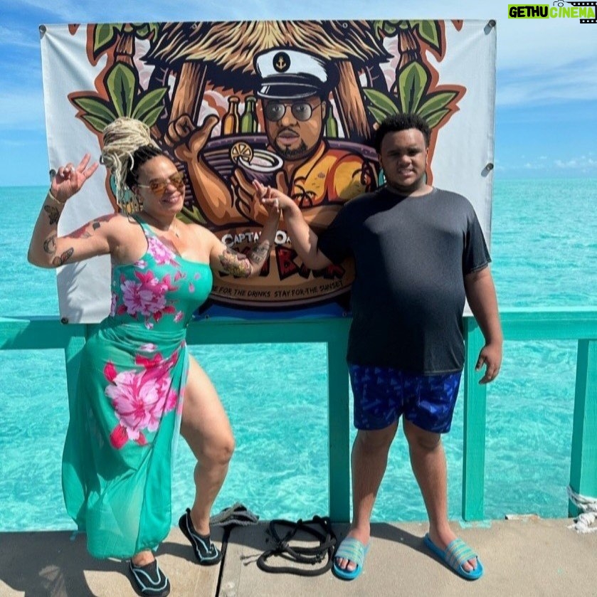 Faith Evans Instagram Me And My Big Boy Having Fun In The Sun ☀️ Captain Oaks Tiki Bar Gethu 7127