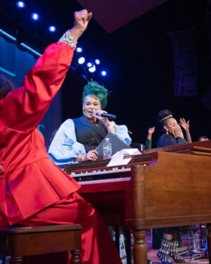 Faith Evans Instagram - What an absolute pleasure it was to honor THEE Maestro @officialtwinkieclark & see vocal mutha @karenclarksheard  @kierrasheard @icanonlybetiffy @cjay_alexander @damiensneed .. thanks for having me be a part @townhallnyc @718melina
