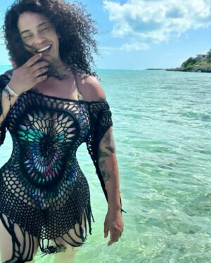 Faith Evans Instagram - Fun in da ☀️Thank you @sophiakay.co for my Unit.